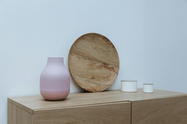 Lustre en rotin noir : 10 idées pour un éclairage chic et moderne