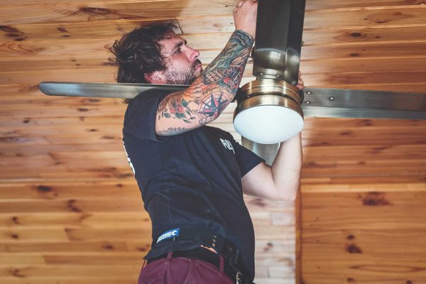 Électricien de Paris 3 : expertise et sécurité de votre système électrique